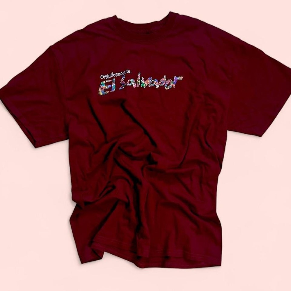 Burgundy El Salvador t-shirt Color:‎ multicolor SIZE L